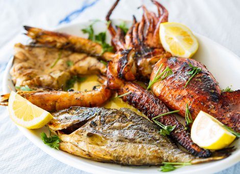 Mixed grilled fish